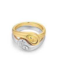 The Two-Tone Coquille Ring Set View 1