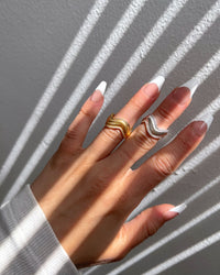 The Wavey Snake Chain Ring- Gold view 2